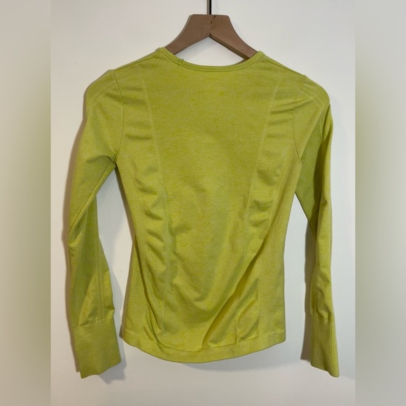 Athleta Girl Solid Tracker Long Sleeve Color: Wild Lime Heather Size M/8-10 - Picture 4 of 7